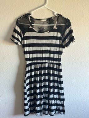 Style Rock Black and Gray Striped Lace Yoke Dress